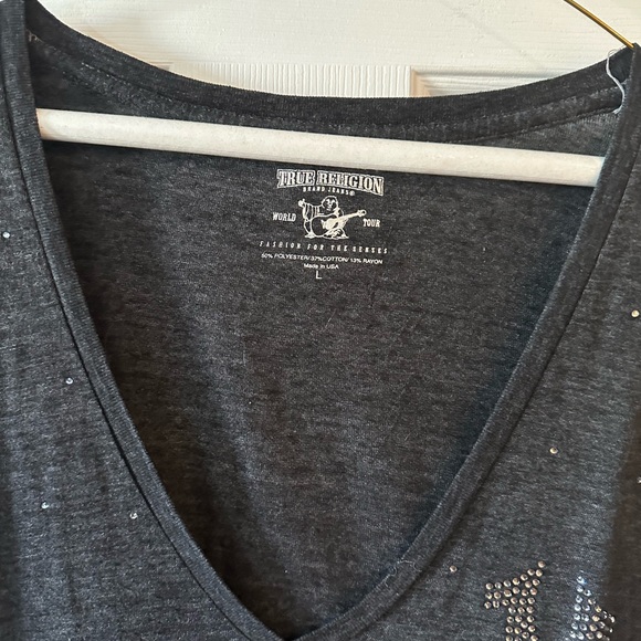 True Religion t shirt with rhinestone scatter through out. V necked - Picture 2 of 3